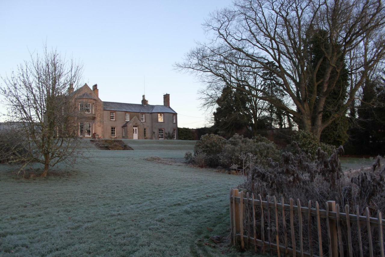 Newton Farmhouse B & B Jedburgh Buitenkant foto