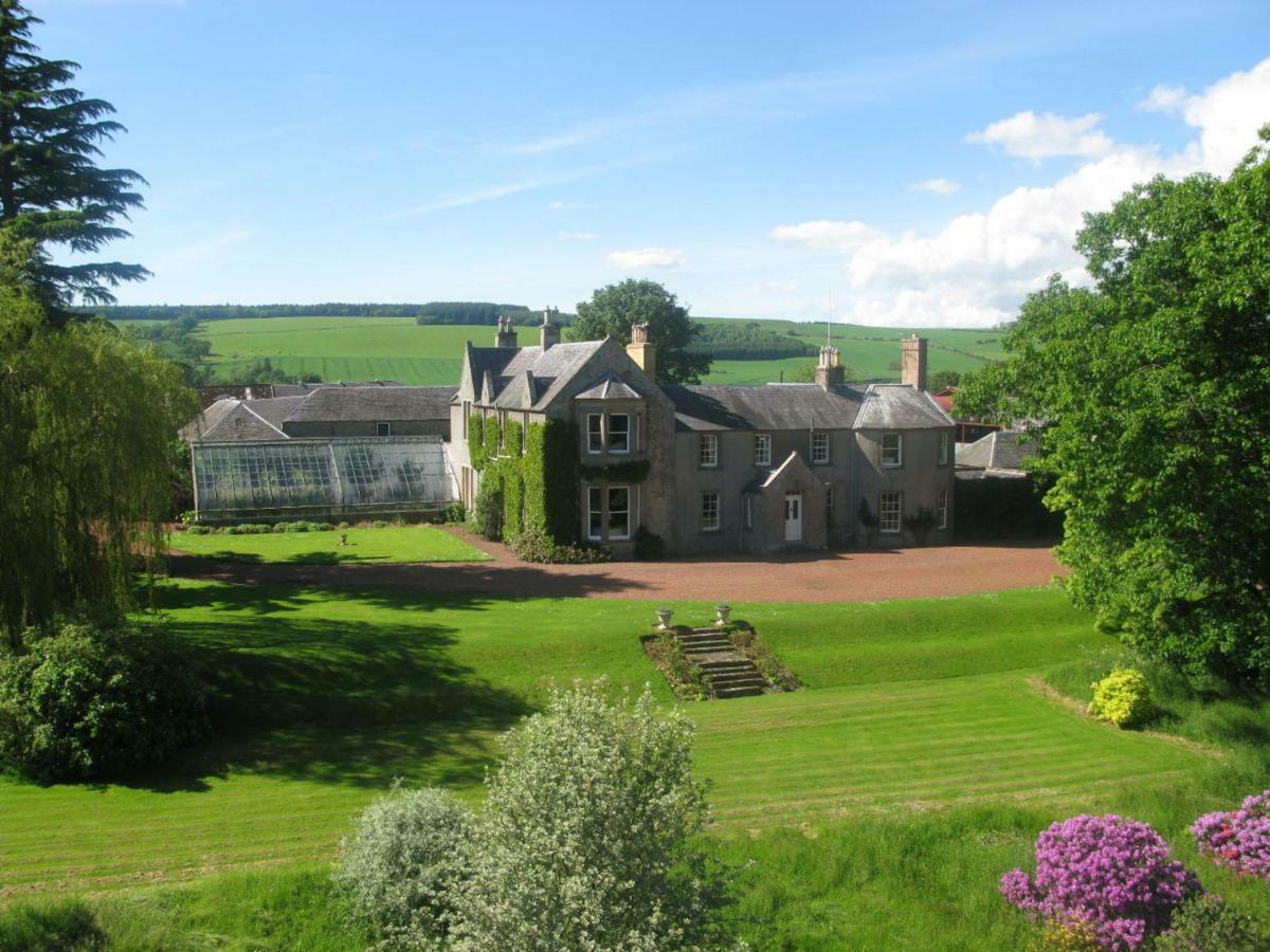 Newton Farmhouse B & B Jedburgh Buitenkant foto